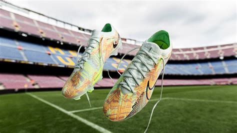 nieuwe voetbalschoenen 2018 nike|Nike indoor voetbalschoenen.